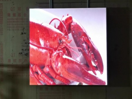 湖北荊州沙市區(qū)荊州工業(yè)園室內(nèi)全彩P1.86  尺寸1.28x1.28m，像素點(diǎn)688x688